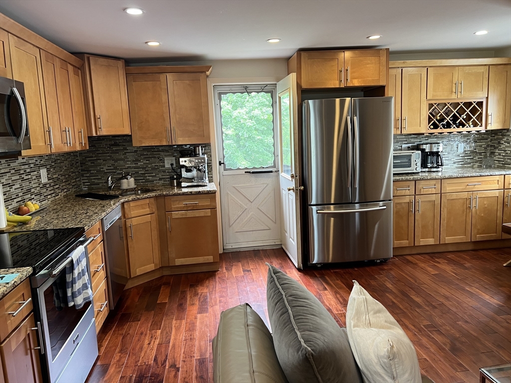 37-39 Spruce St, Winchester