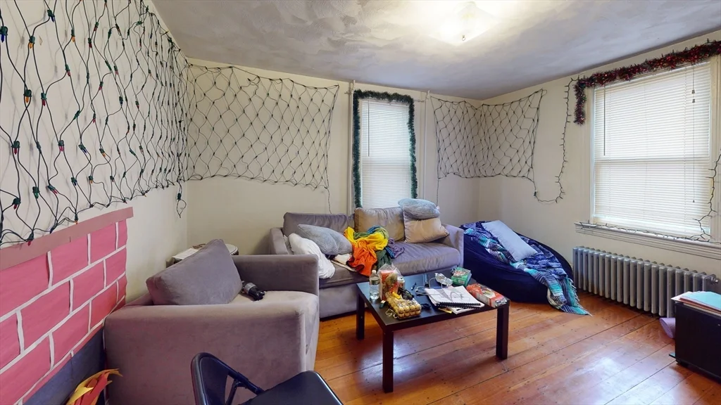 9R Winship, Brighton