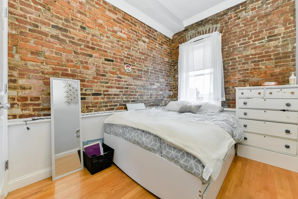 158 Cottage, East Boston