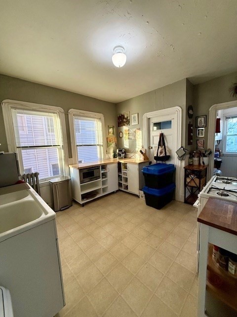 39 Wolcott St, Malden