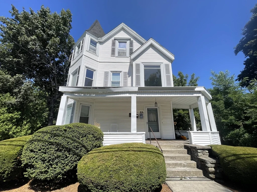 22 Cleveland Ave, Woburn