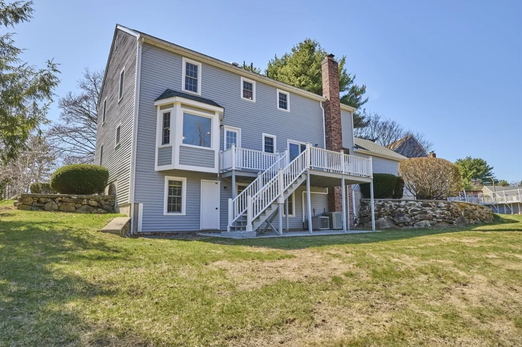7 Gibbs Valley Path, Framingham