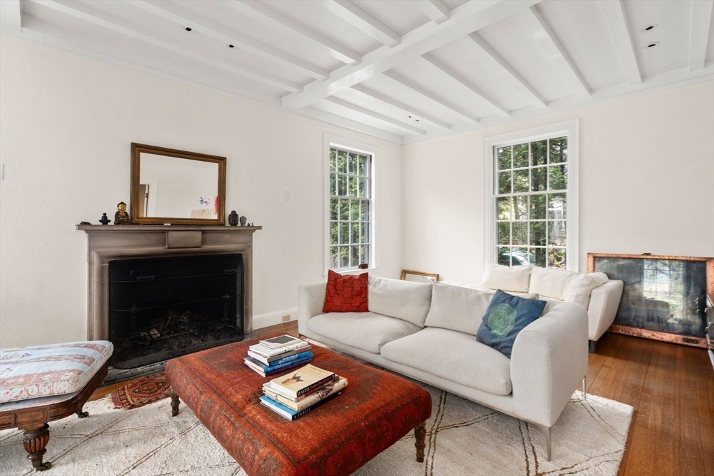 57 Hedge Rd, Brookline