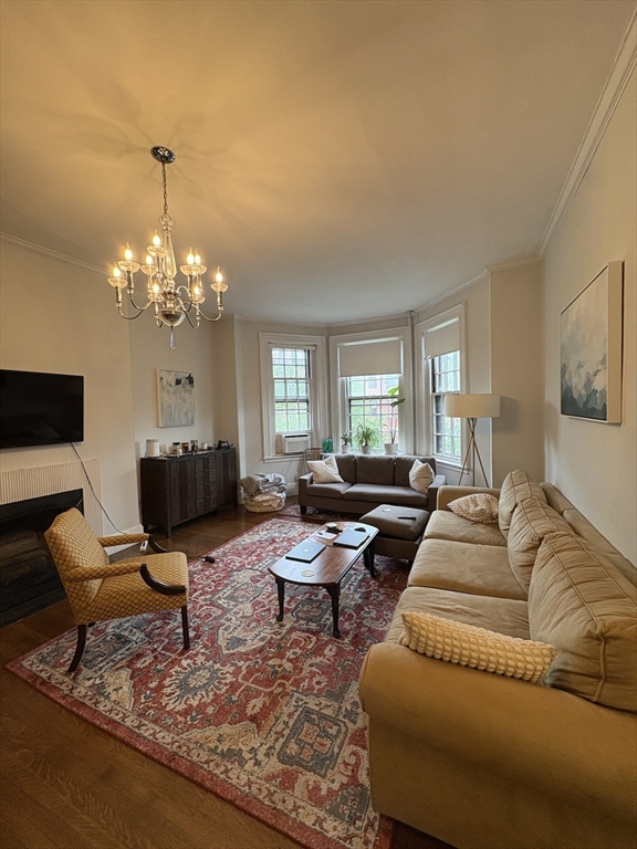 236 Marlborough St, Back Bay