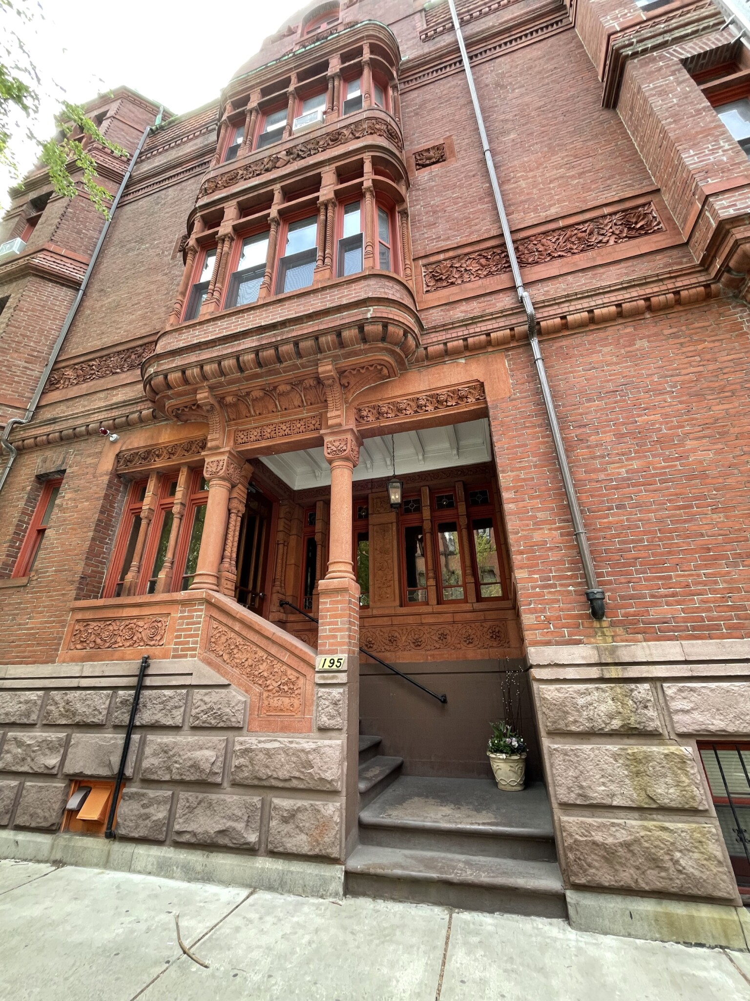 195 Commonwealth Ave, Back Bay