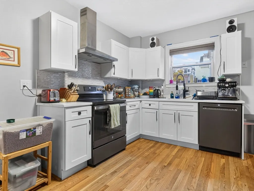 44 William St, Tufts University