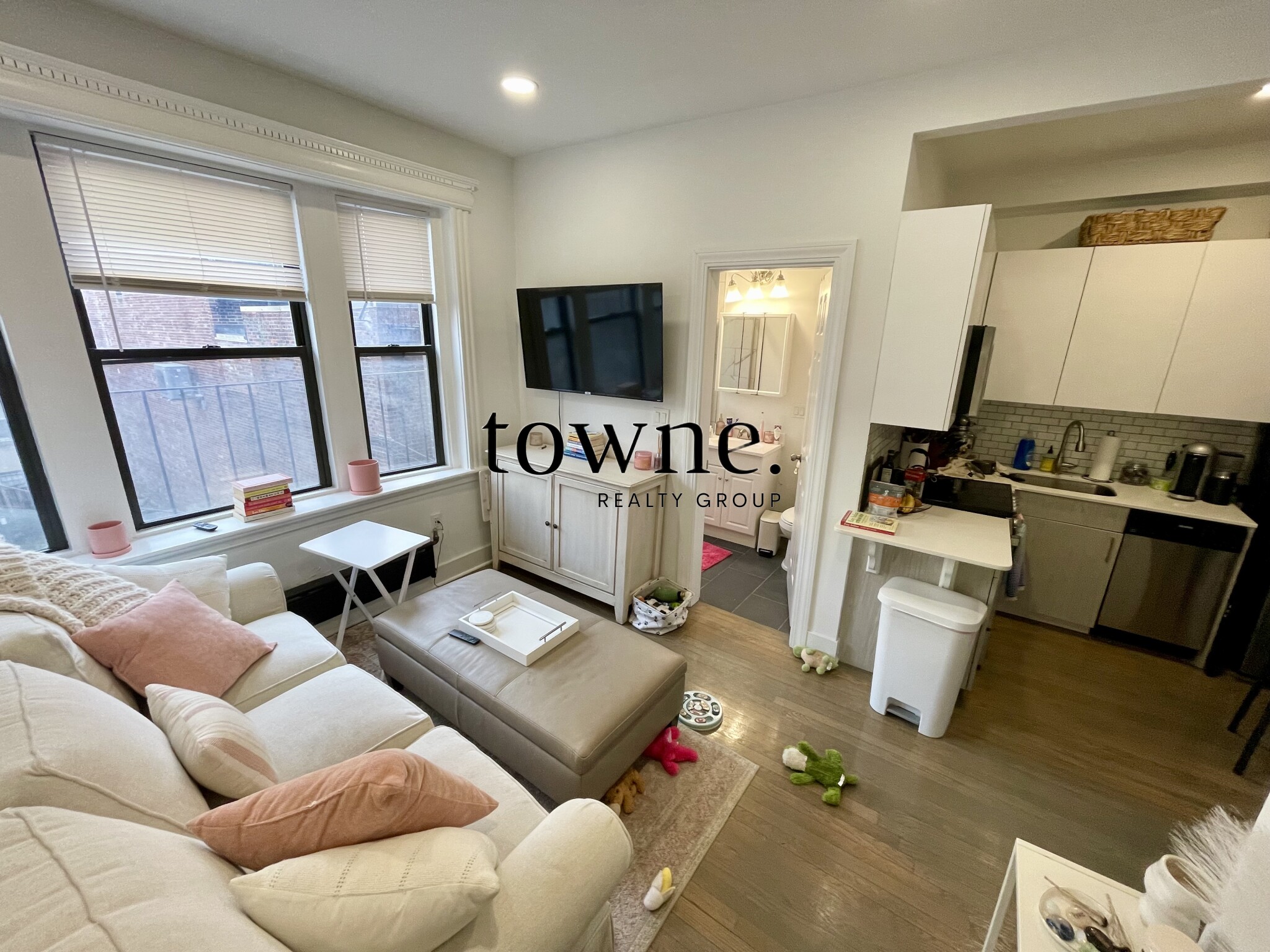 11 Queensberry St, Fenway