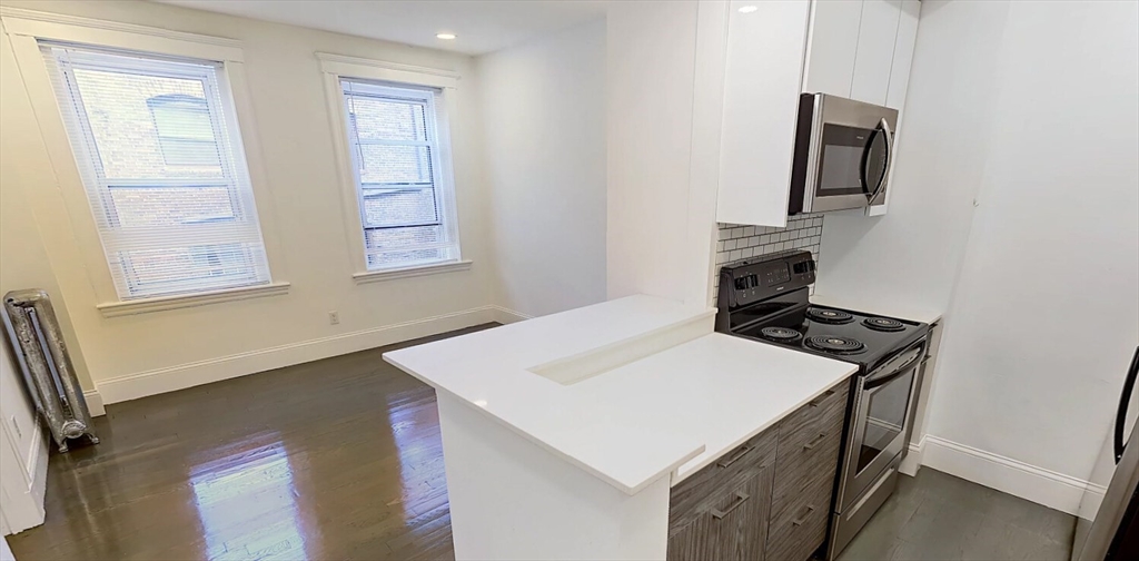 51 Queensberry St, Fenway