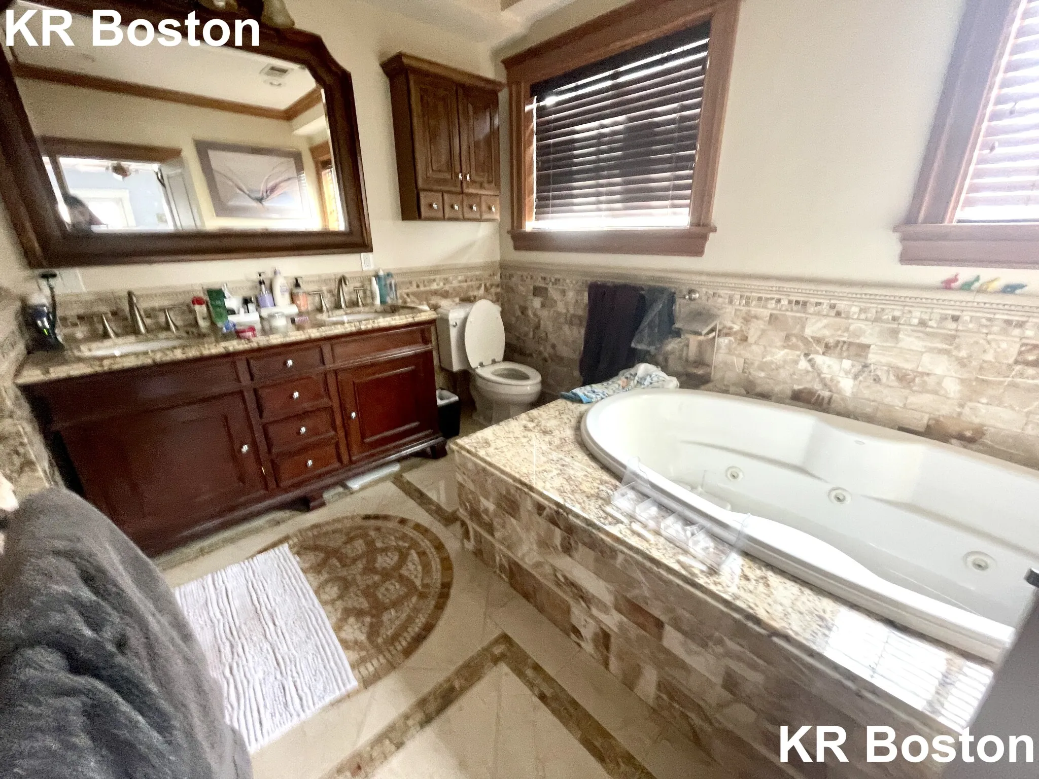 127 Nonantum St, Oak Square