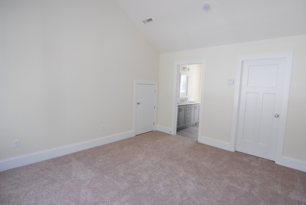 1 Scout Ln, Nashua