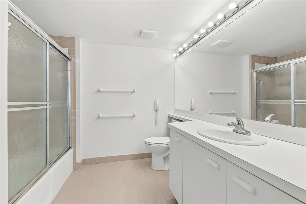 100 Place Lane Condominiums, Woburn