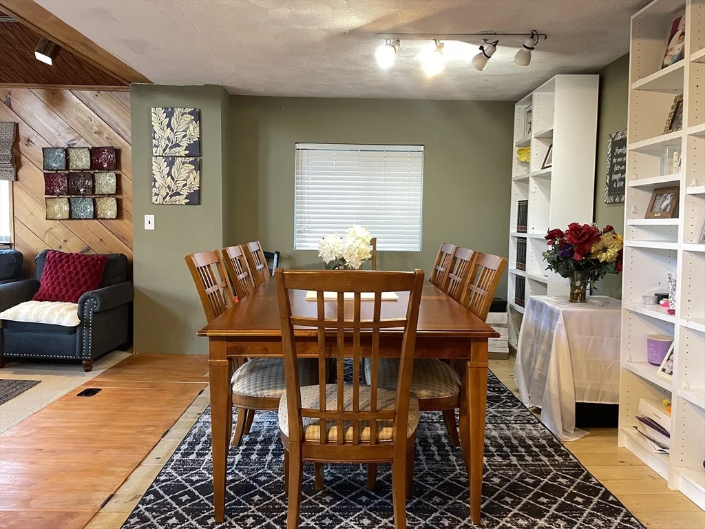 26 Pelham St, Billerica