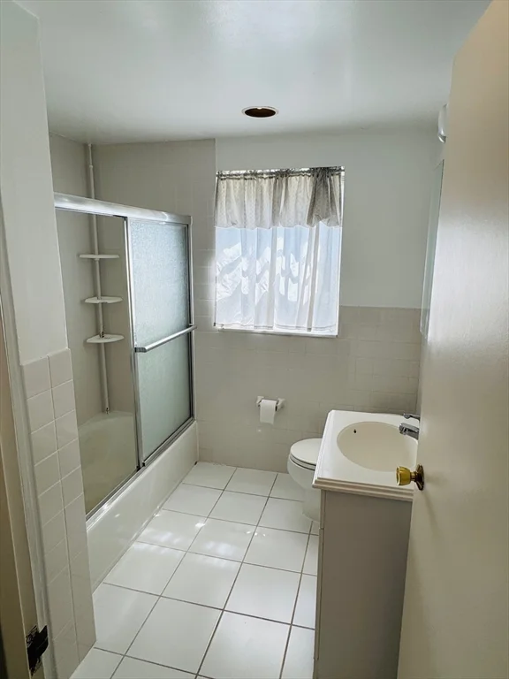 137 Lake Shore Rd, Brighton