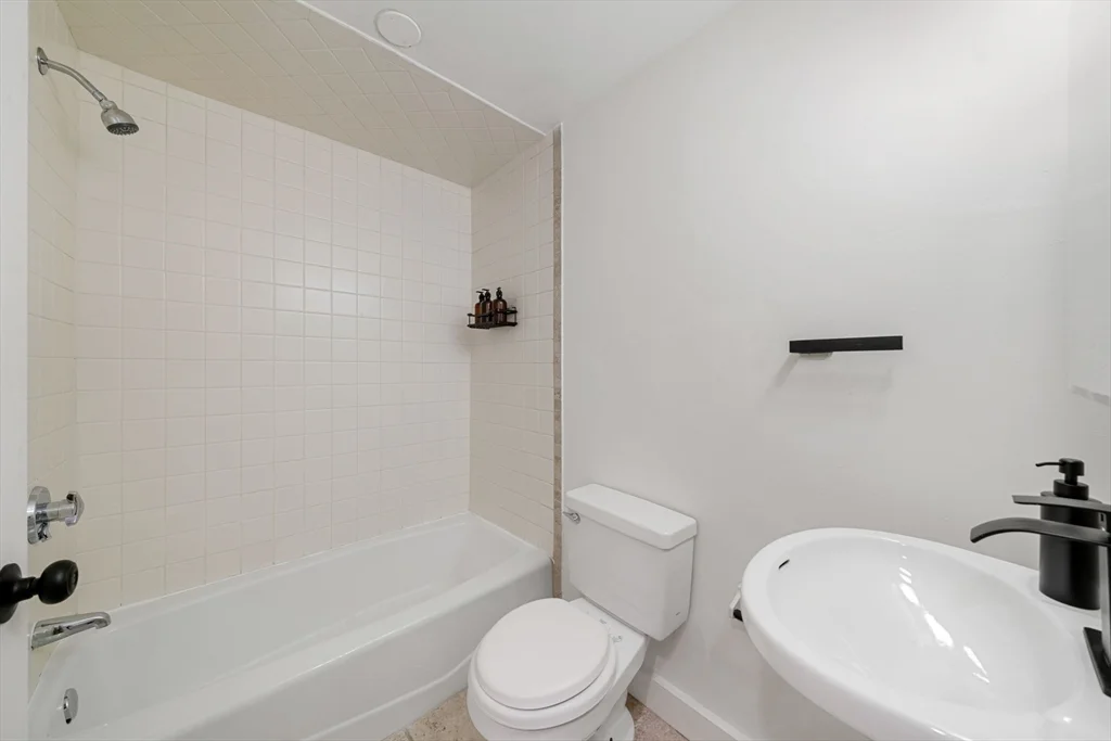 102 Revere St, Beacon Hill