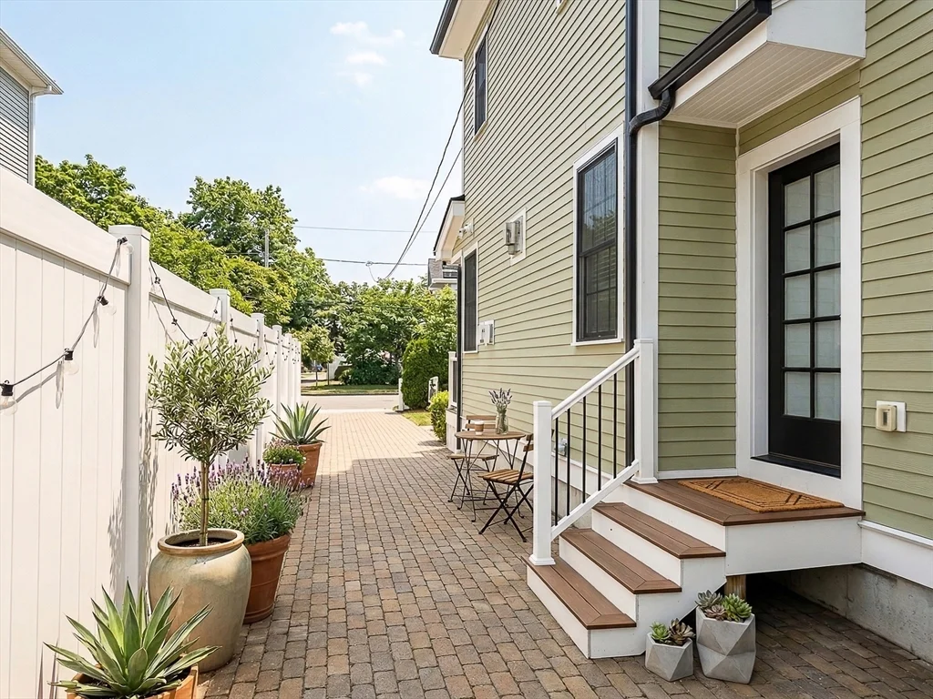 42 Parsons St, West Newton