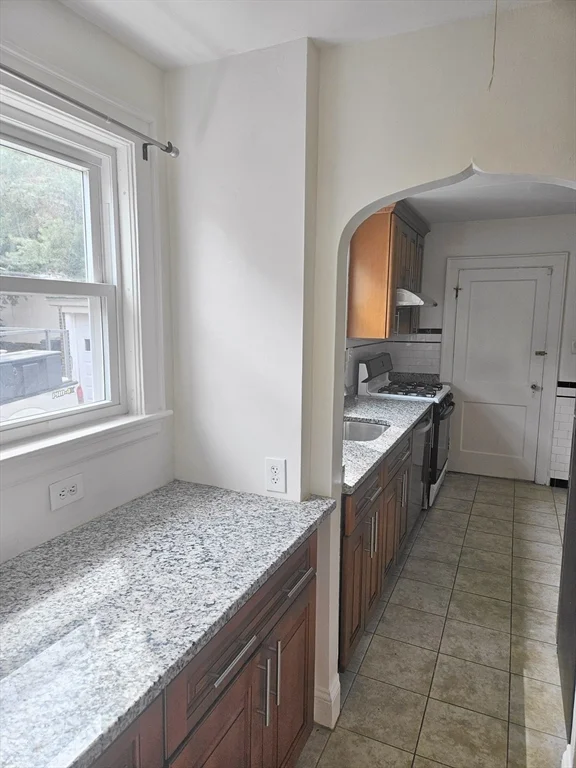 10 Hatherly Rd, Brighton