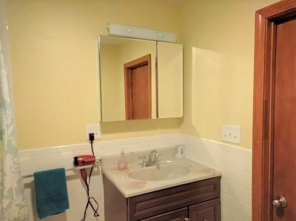 50 Temple St, Somerville