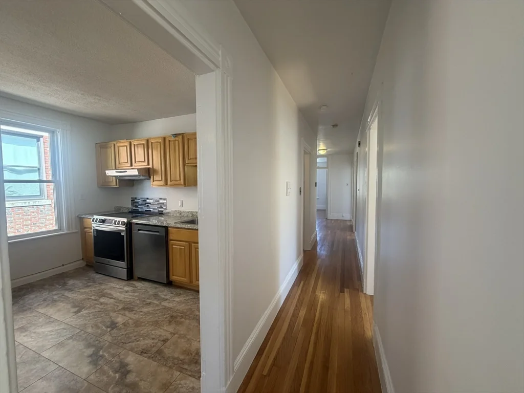 182 Harvard St, The Port