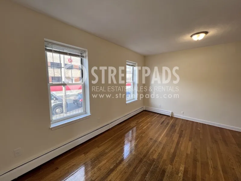 172 North Beacon St, Brighton