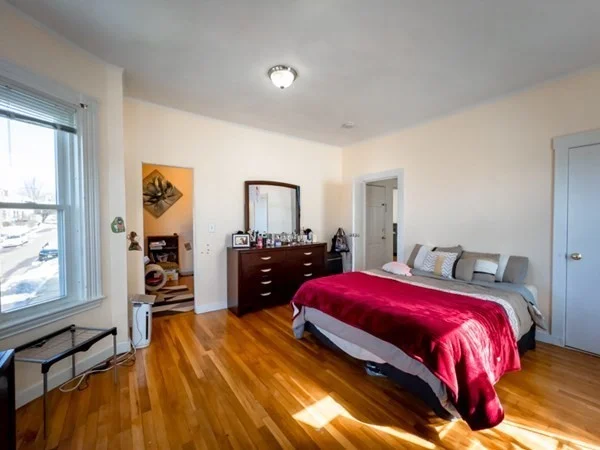 18 Egleston, Jamaica Plain