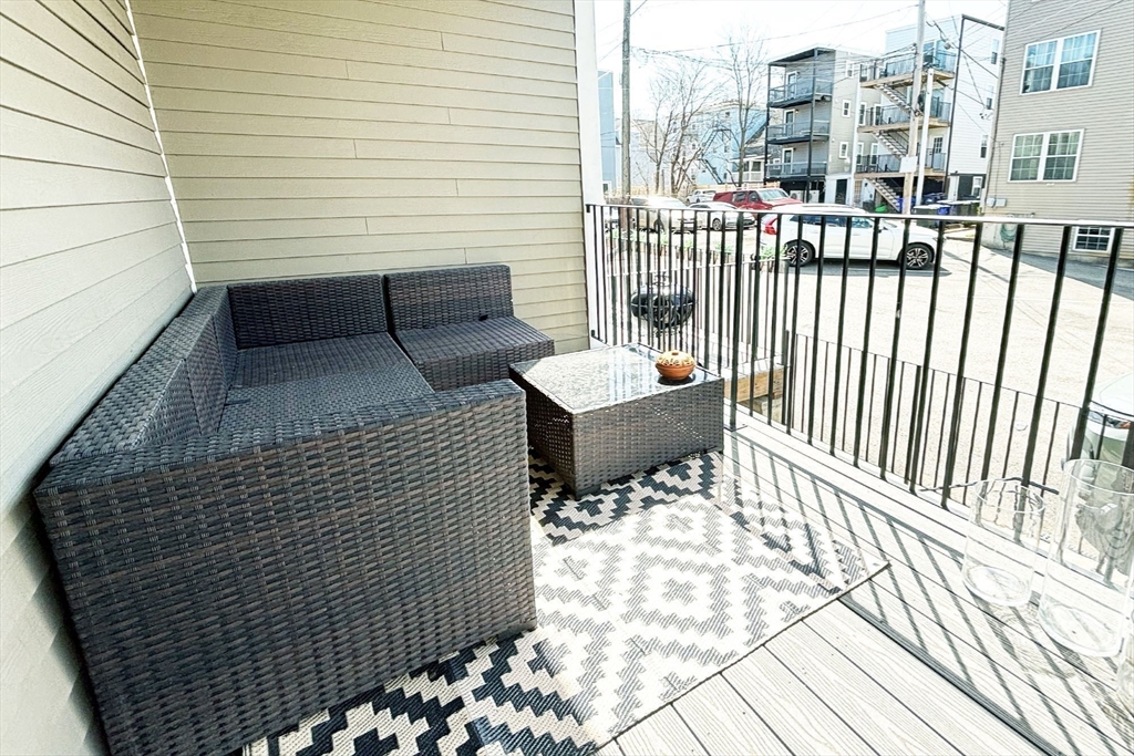 335 Maverick St, East Boston