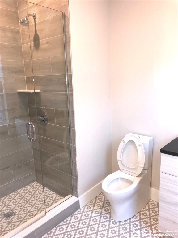 2 Gifford Pl, South Boston