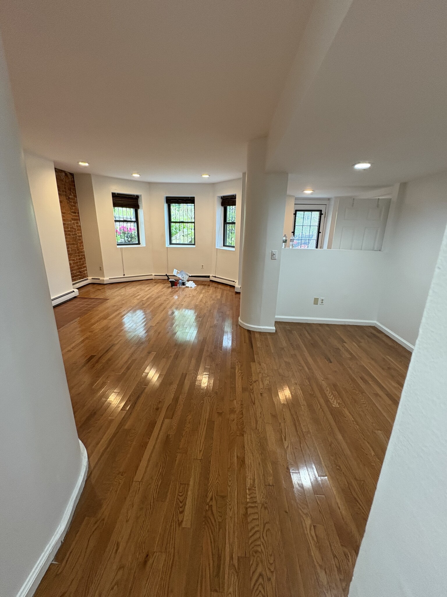 390 Riverway, Mission Hill