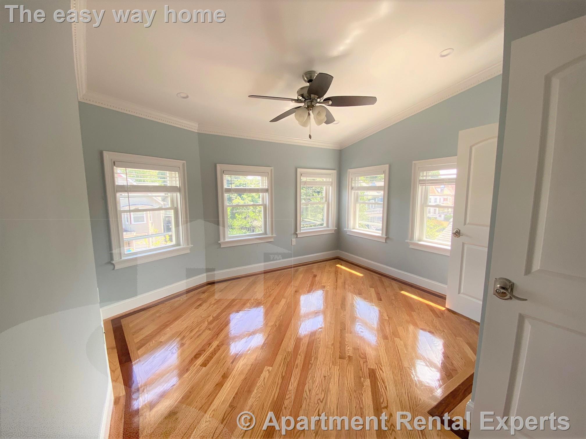 66 Dudley St, Salem St. Area