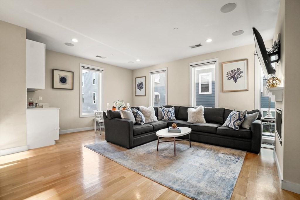 280 Gold St, South Boston