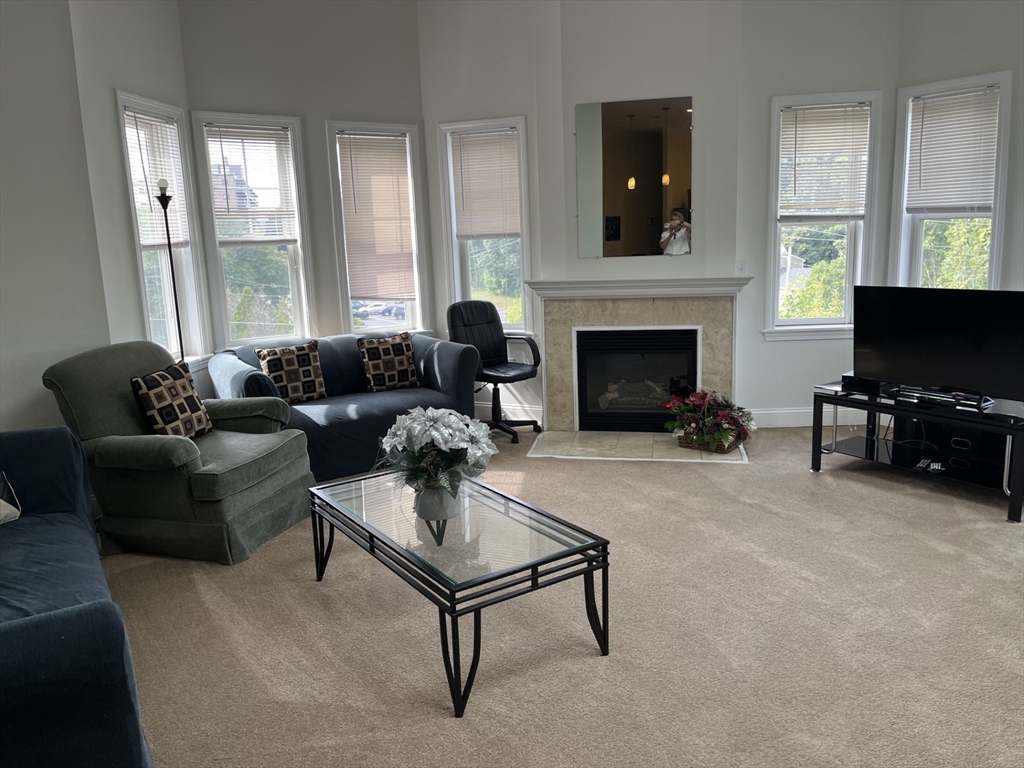 15 Des Moines, Quincy