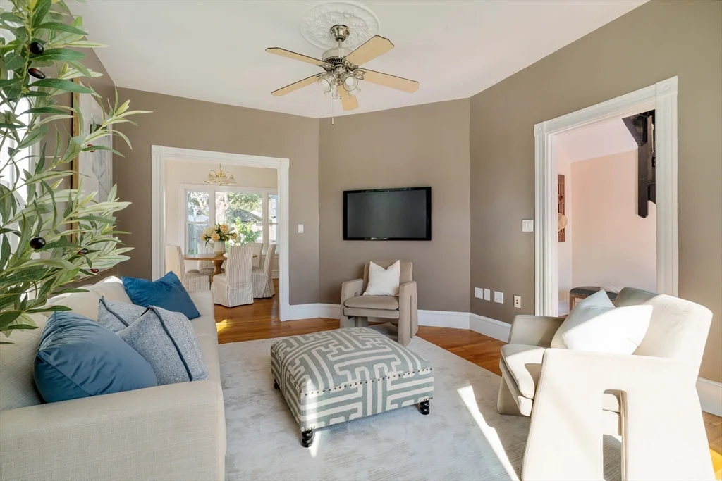 87 College Ave, Medford