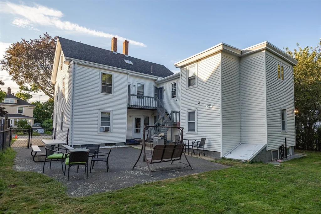 10 Cushman St, Downtown