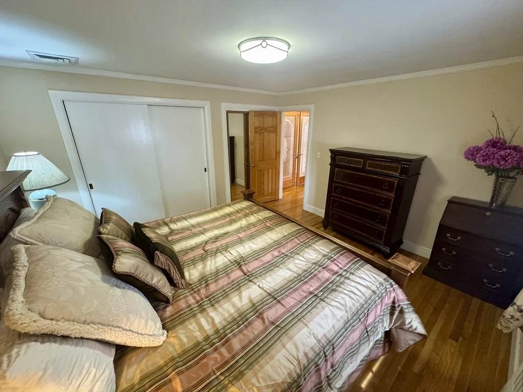328 Blue Hill Ave, Milton