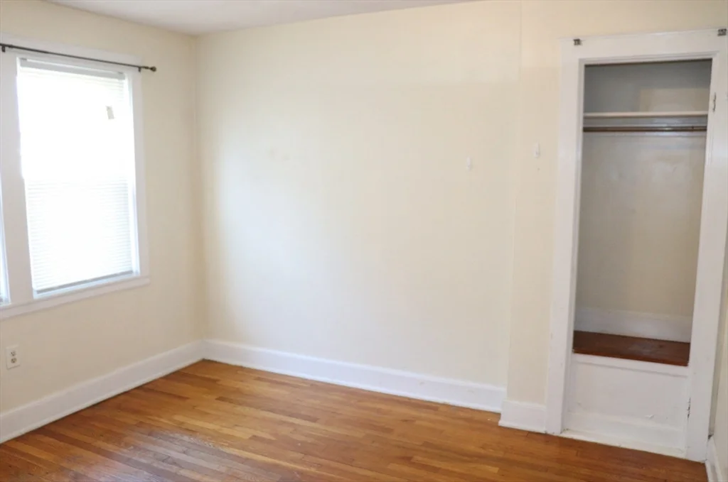 40 Baker Ave, Quincy