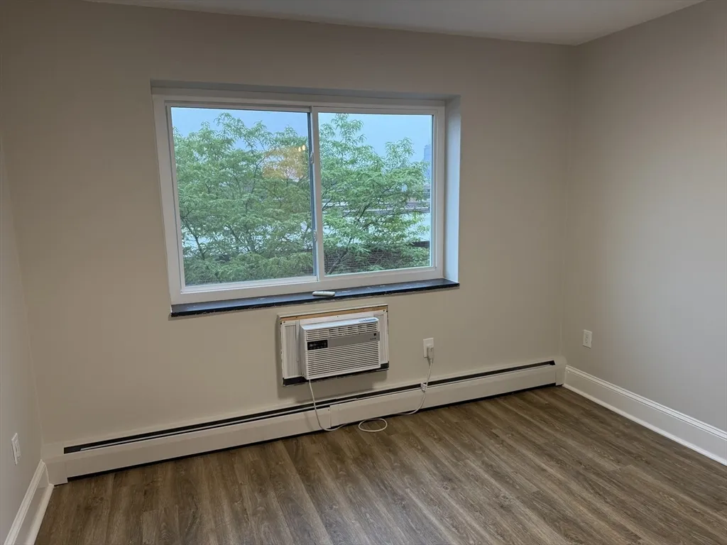 287 Harvard St, Mid-Cambridge