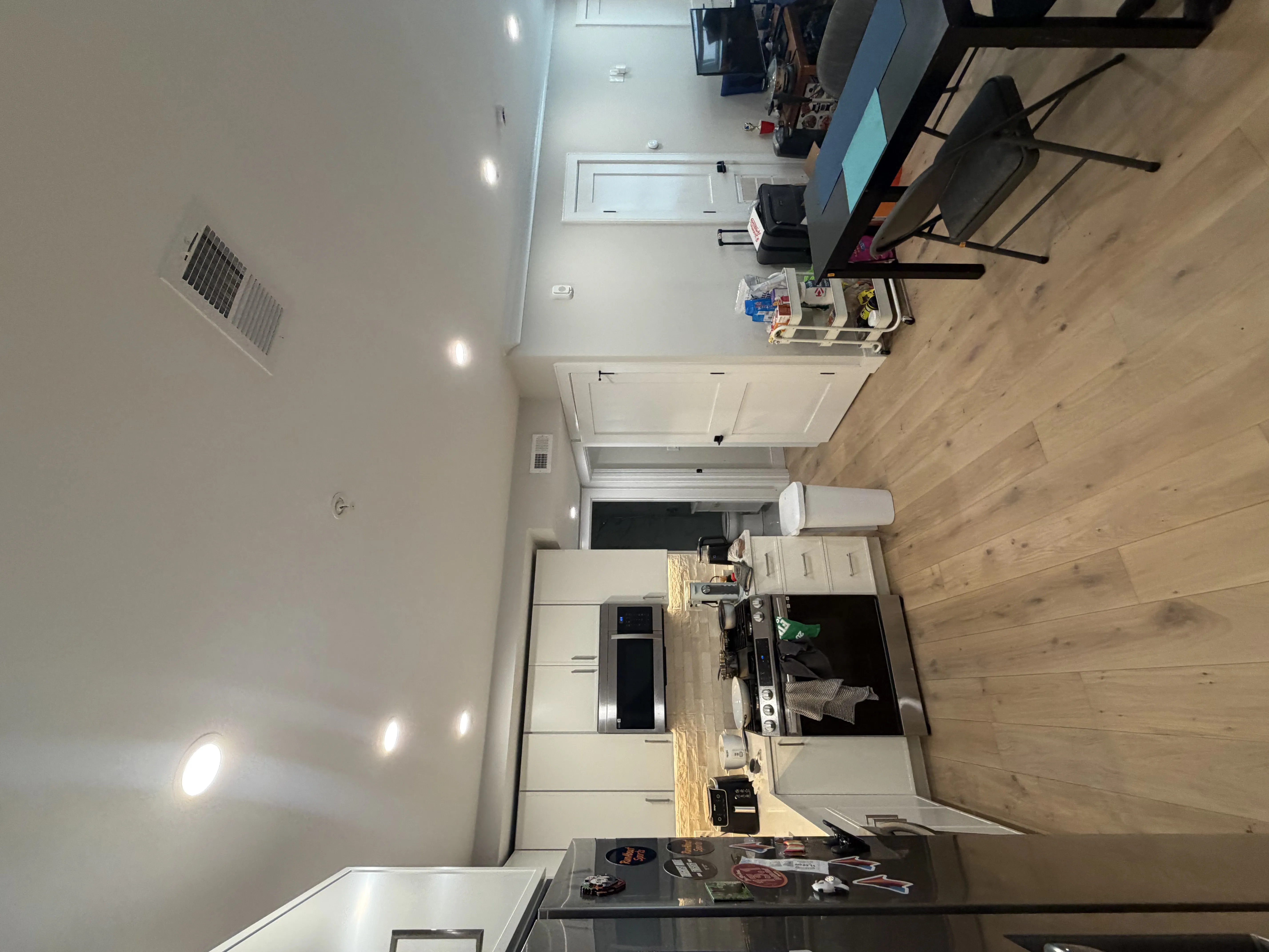 9 Everett St, Allston