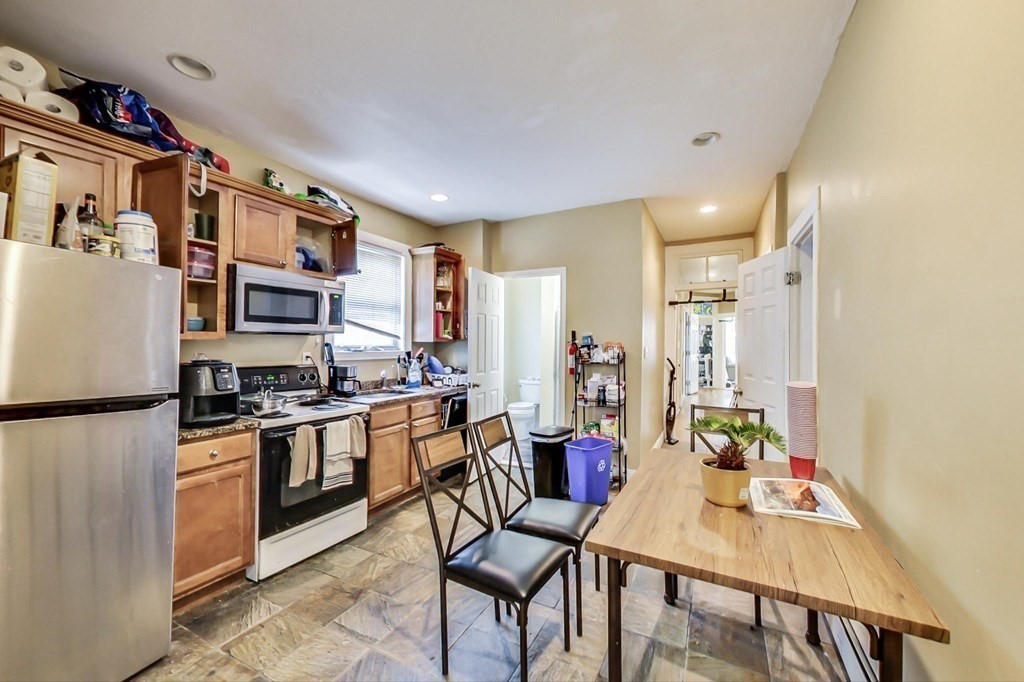 47 Hillside St, Mission Hill