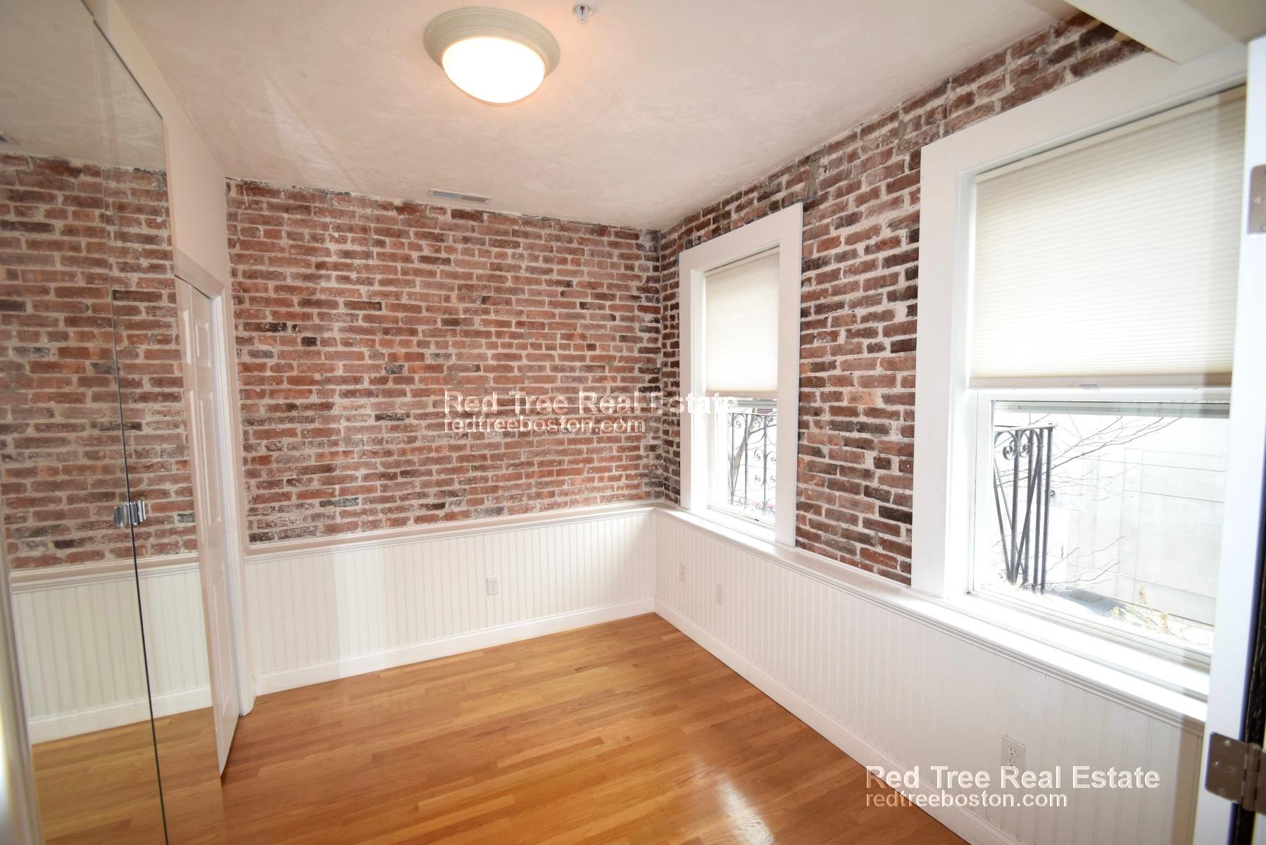 172 Cottage St, East Boston