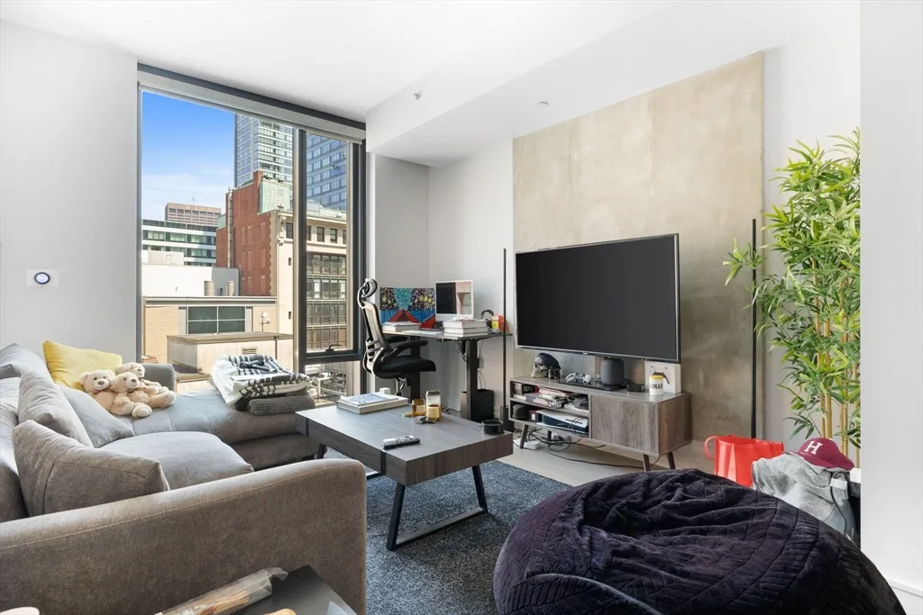 55 Lagrange St, Downtown