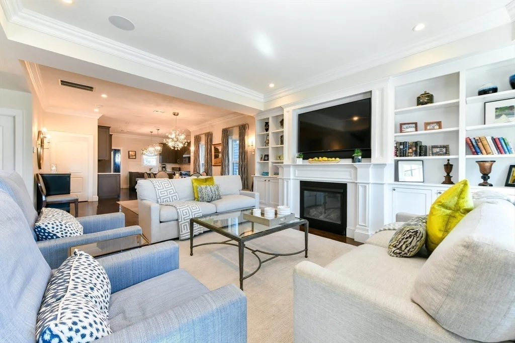 846 East Broadway, South Boston