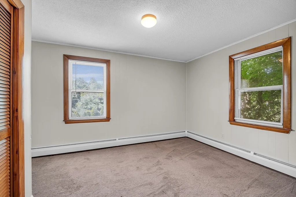 87 Graniteville Rd, Westford