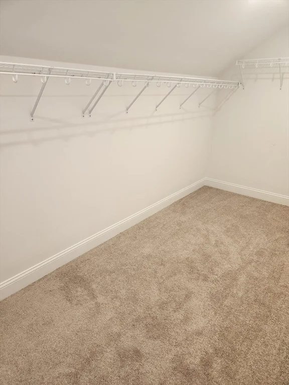 32 Four Seasons Dr, Hampstead