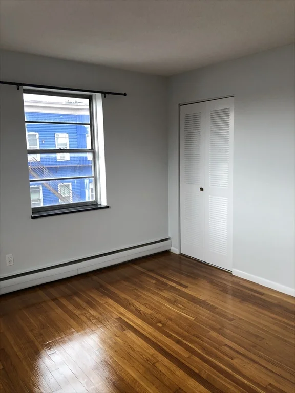 685 Moody St, South Side