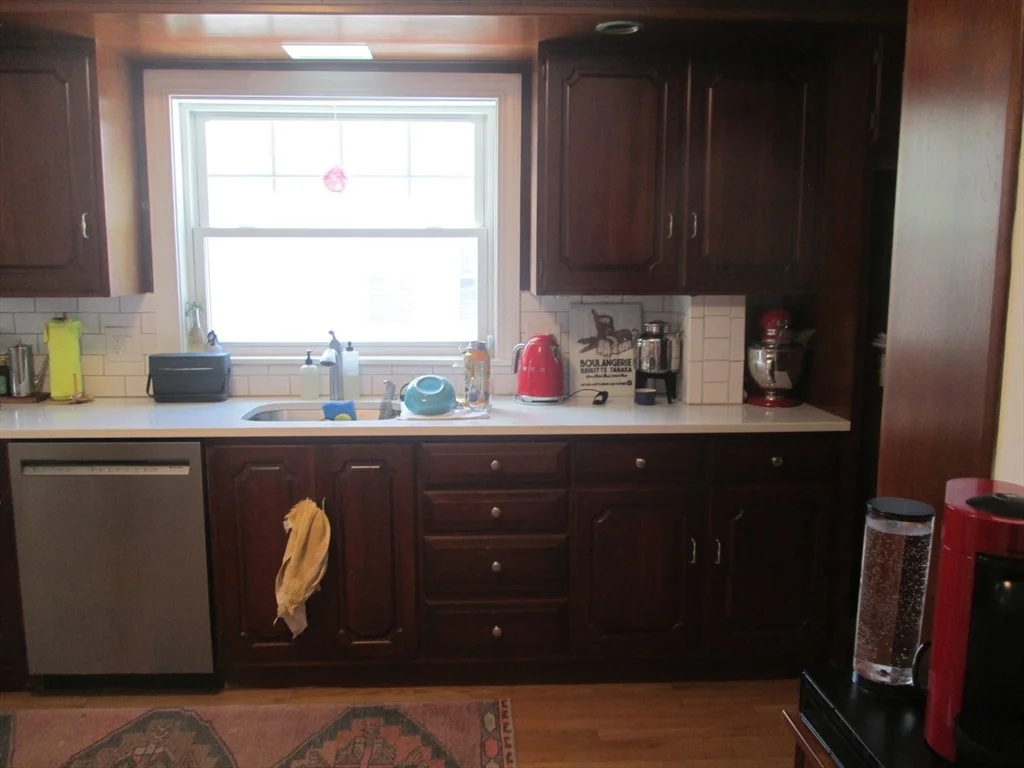 81 Webster St, Arlington