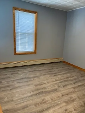 28 Lake St, Ward Two