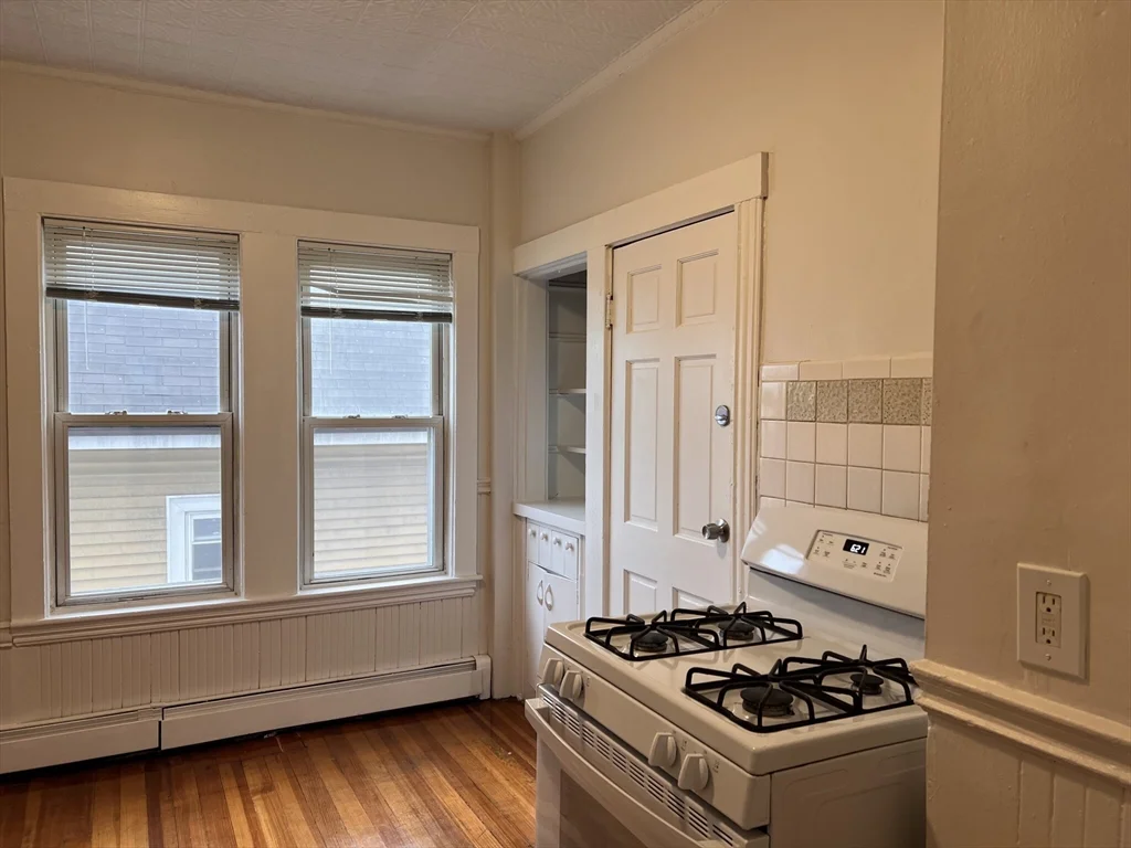 765 Broadway, Everett
