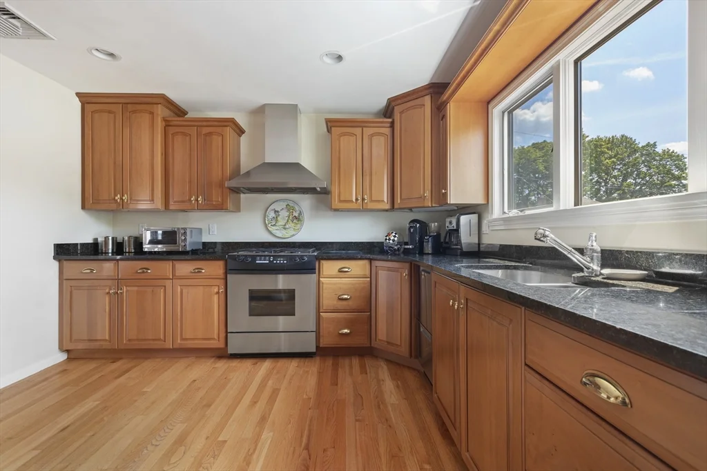 17 Gilbert St, Newton