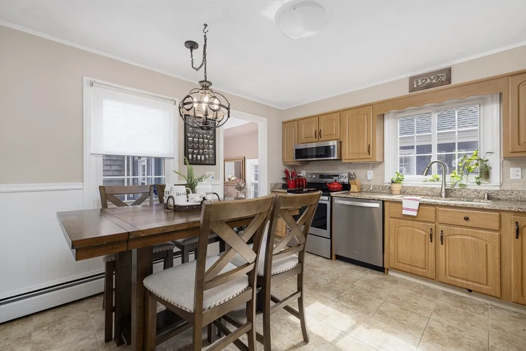 42 Fairmount St, New Bedford