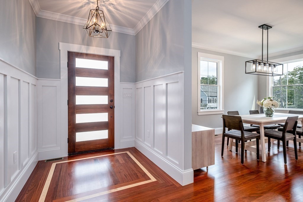 92 Dothan St, Arlington