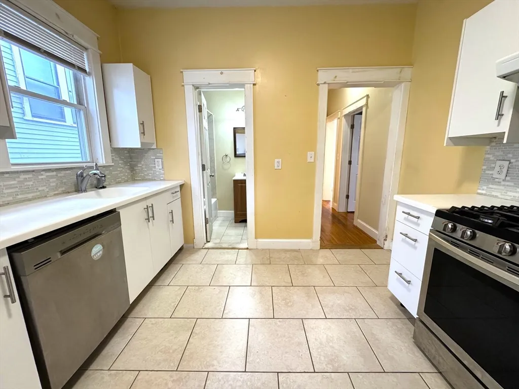 24 Weld Hill St, Jamaica Plain